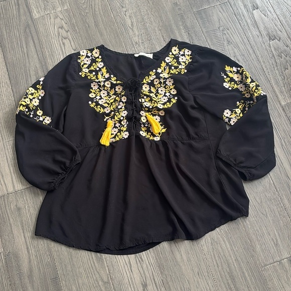 Luna Moon | Yellow and White Floral Embroidered Black Blouse Size Large - Picture 1 of 13